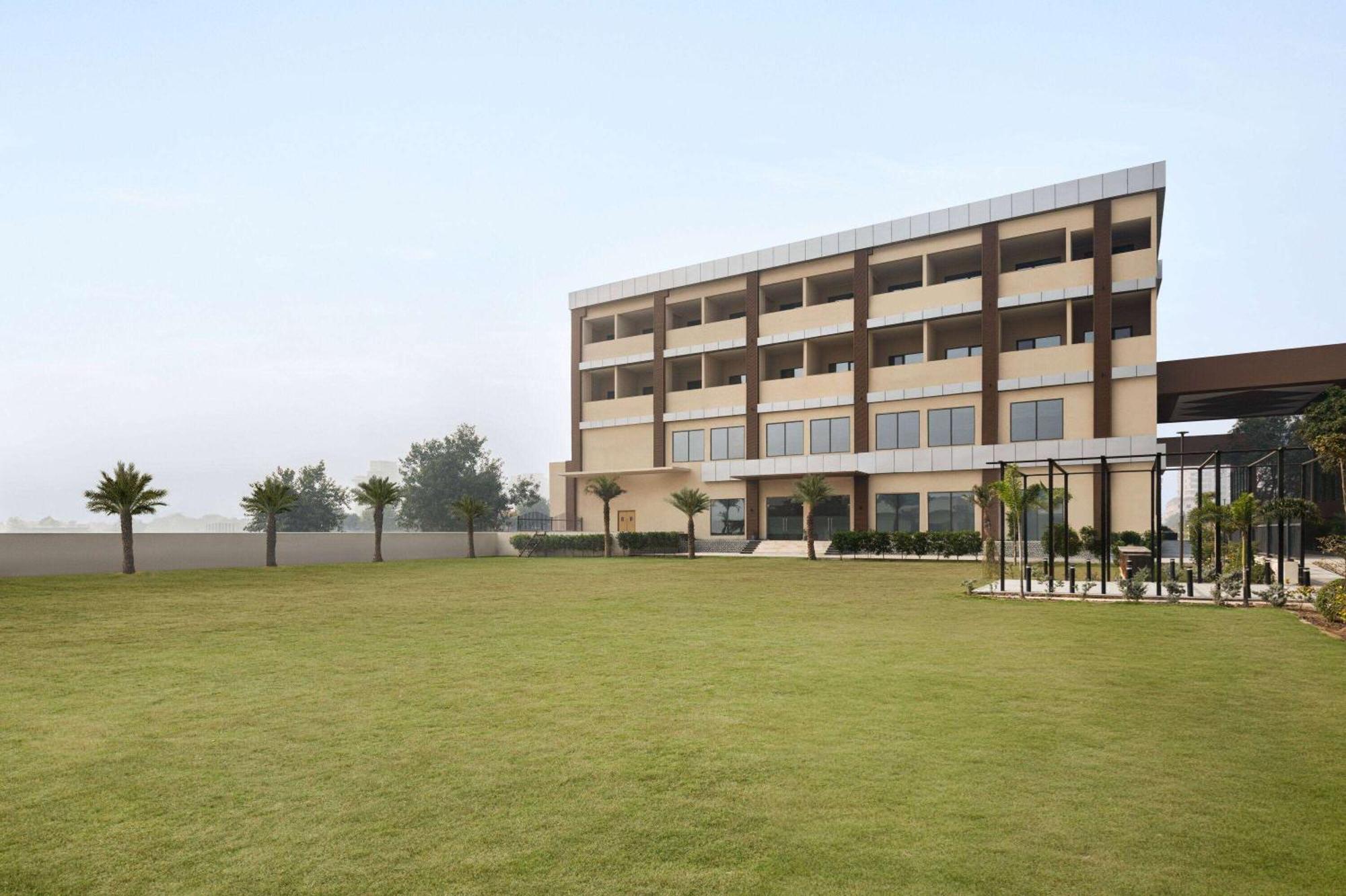 Wyndham Garden Sonipat Murthal Buitenkant foto
