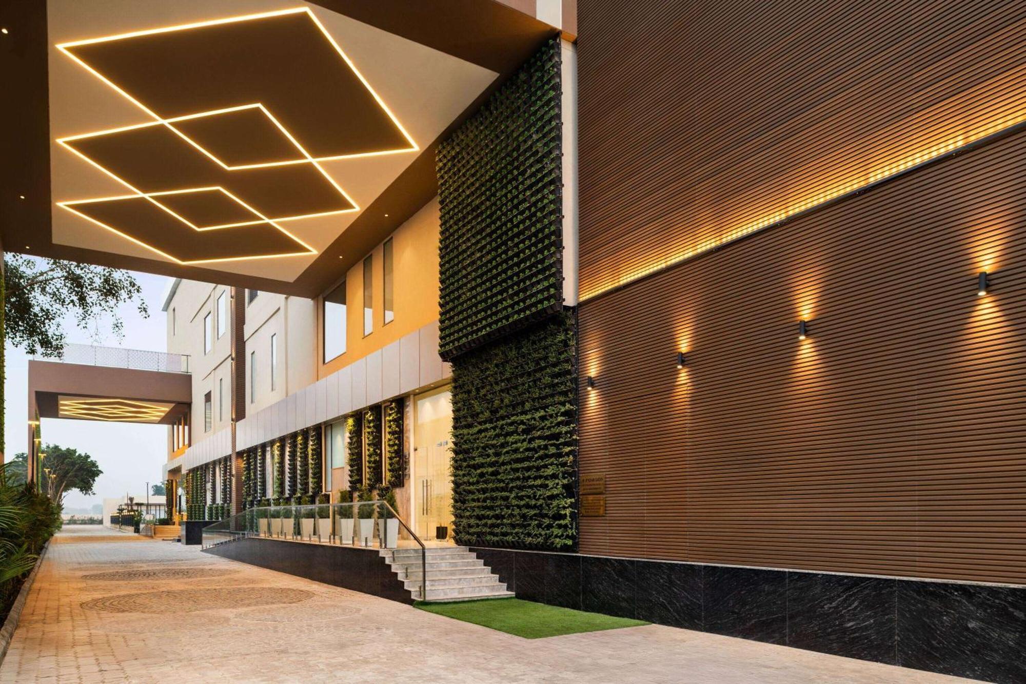 Wyndham Garden Sonipat Murthal Buitenkant foto