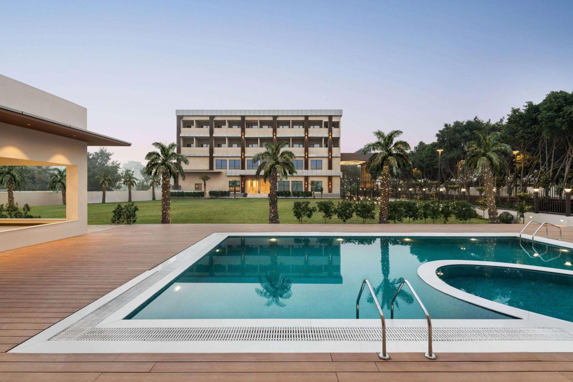 Wyndham Garden Sonipat Murthal Buitenkant foto